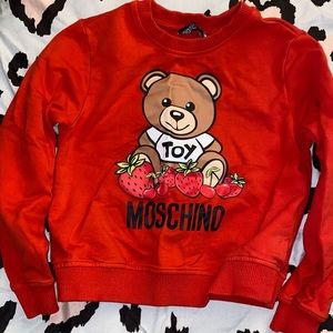 Moschino Strawberry 🍓 Sweartshirt🧸❤️‍🩹